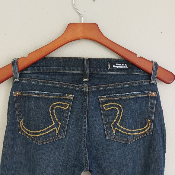 Rock & Republic Y2K Dark Wash Blue Wide Boot Leg 70' vibes Low Rise Jeans Sz. 26 - Picture 8 of 11